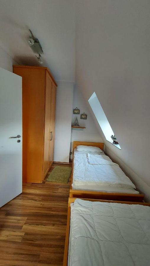 Ferienwohnung Hafenblick Wiek auf Rügen Buitenkant foto